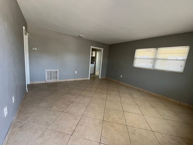 Building Photo - 2154 Inner Cass Cir
