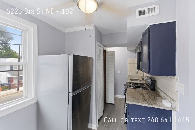 Foto del edificio - 5225 Dix St NE