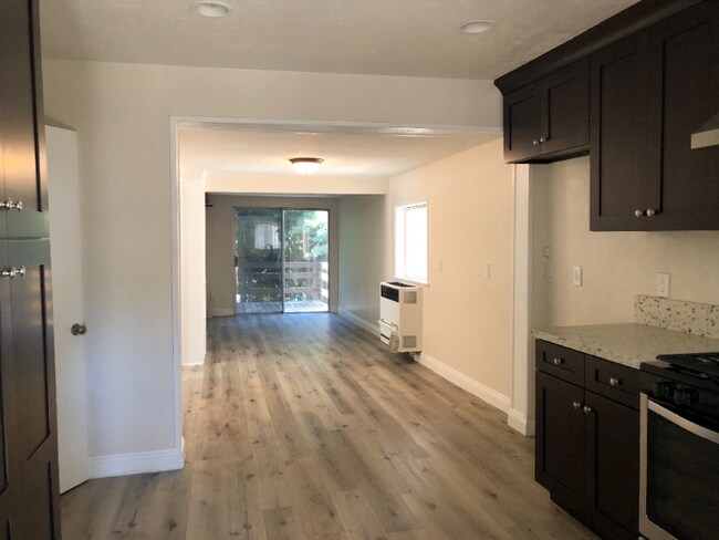 Foto del edificio - 22822 Azalia Ln