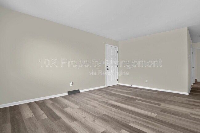 Building Photo - 711 S Chesterfield Rd