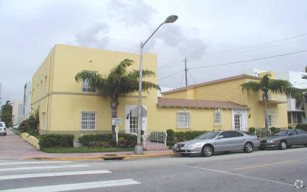 Building Photo - Hispaniola House