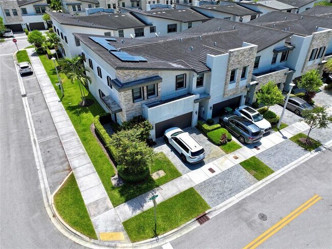 Foto del edificio - 7911 NW 105th Ave