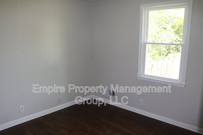 Building Photo - 3624 Live Oak St