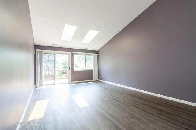 Building Photo - 1069 Ripple Ridge