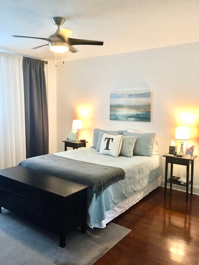 bedroom - 3001 S Ocean Dr