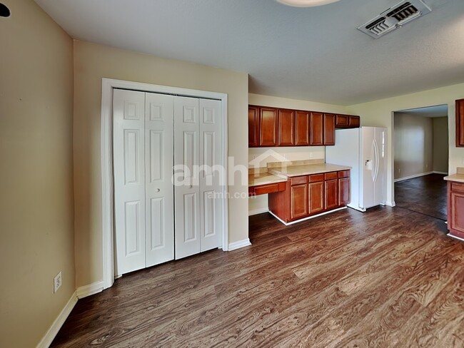 Building Photo - 15260 Perdido Dr