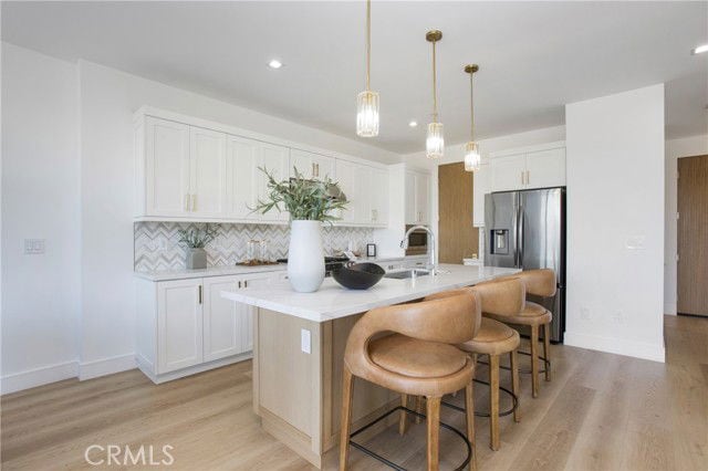 Building Photo - 30256 Via Reata