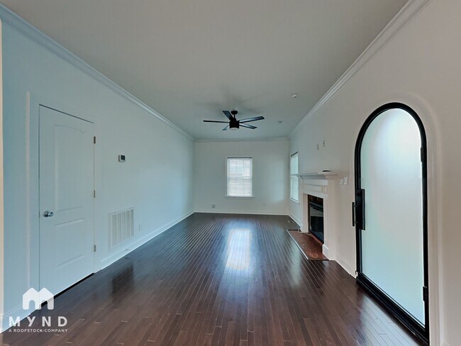 Foto del edificio - 211 Idlewild Ave