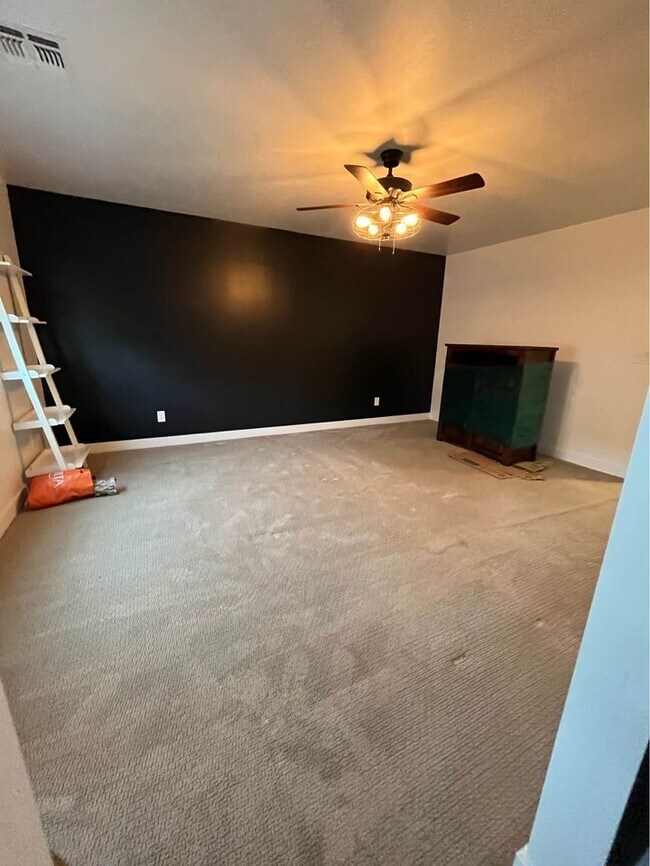 Building Photo - 12253 Solid Rock Dr