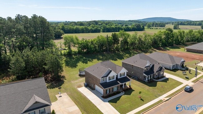 Building Photo - 123 Ivy Vine Dr
