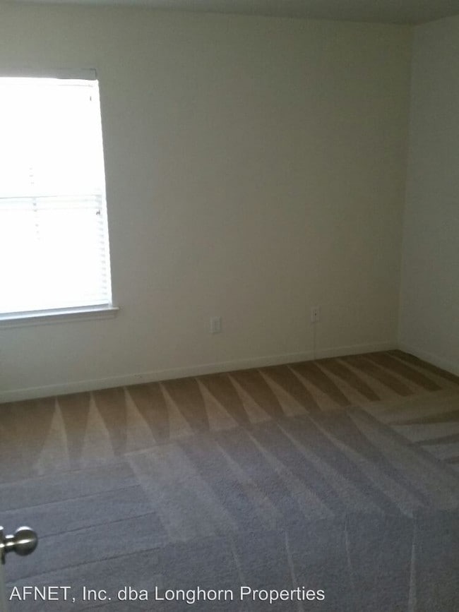 Building Photo - 612 Olaf Dr