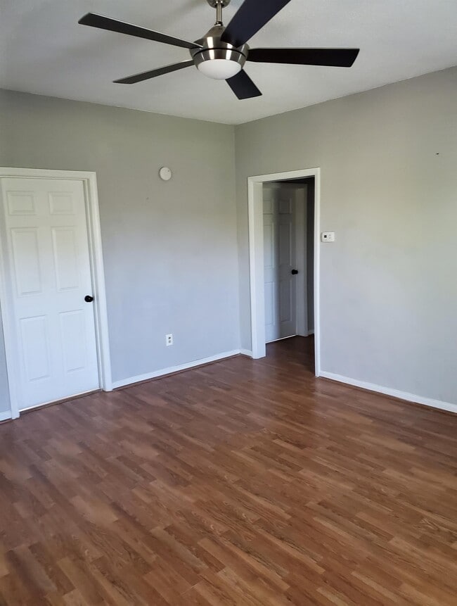 Foto del edificio - 529 Katonah Ave