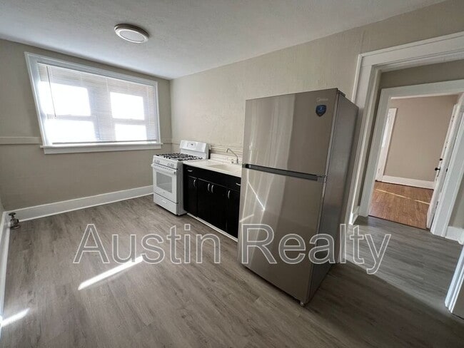 Foto del edificio - 2175 S Big Bend Blvd