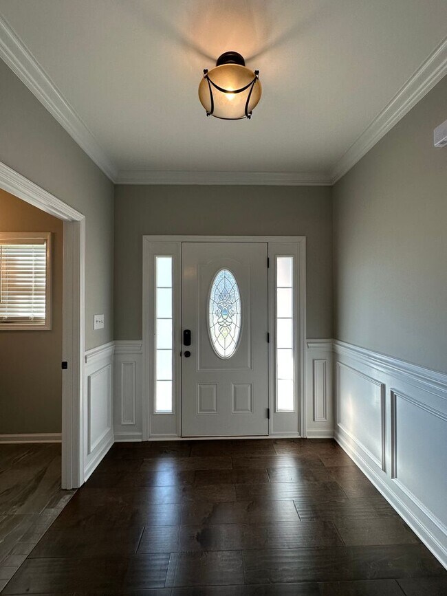 Foto del edificio - Beautiful 4 bedroom 2 1/2 Bath Home For Rent!