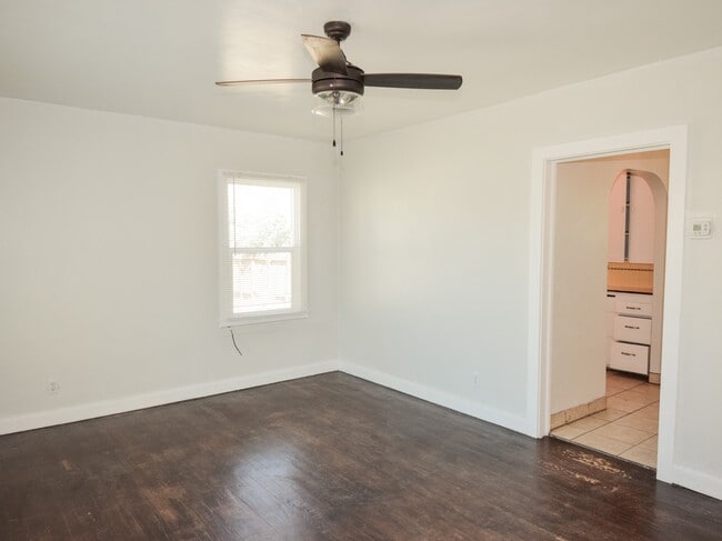 Building Photo - 36 1/2 N 200 W