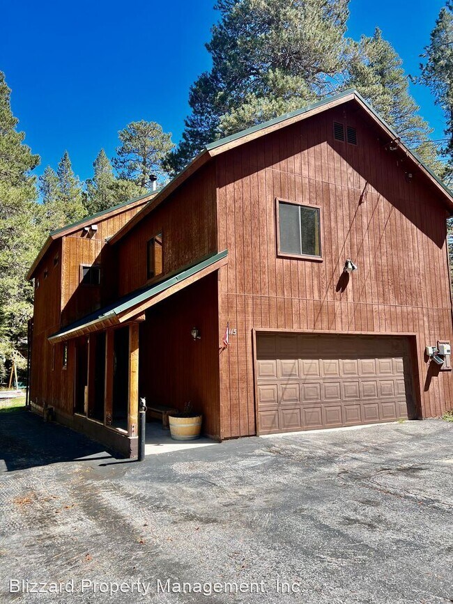 Building Photo - 3 br, 2.5 bath House - 115 Tamarack St