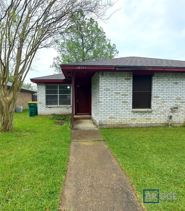Building Photo - 1611 Hazelwood St