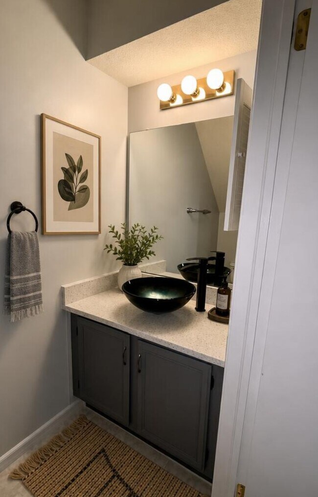Foto del edificio - 3015 Candlewyck Ln E