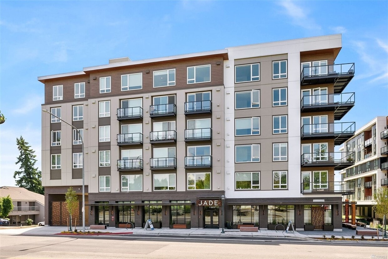 Foto principal - Brand New Urban One Bedroom Condo in Totem...