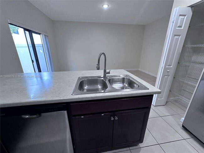 Foto del edificio - 9336 W 33rd Ave