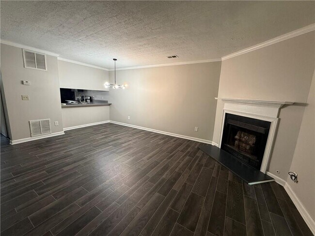 Building Photo - 6458 Bedford Ln