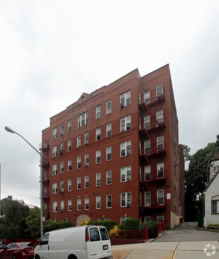 Primary Photo - 118-09 83rd Ave