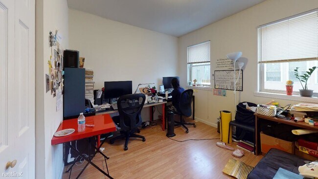 Building Photo - 2 br, 1 bath Duplex - 1922 N Darien ST Unit B