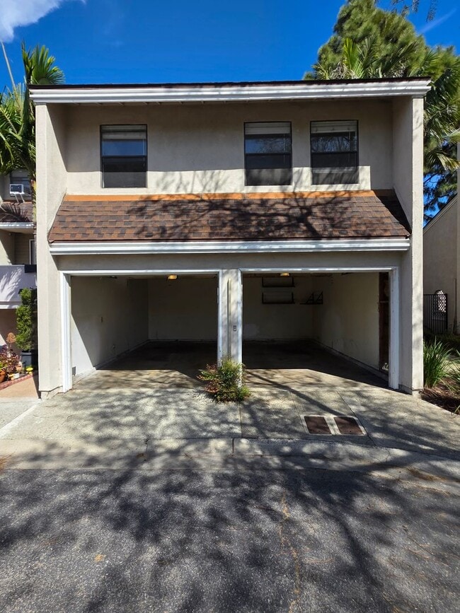 Foto del edificio - Newly Renovated 2 bedroom 2 bathroom Home in Costa Mesa