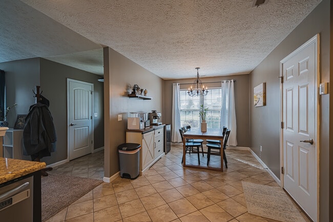 dining room - 3218 Bunting Ln