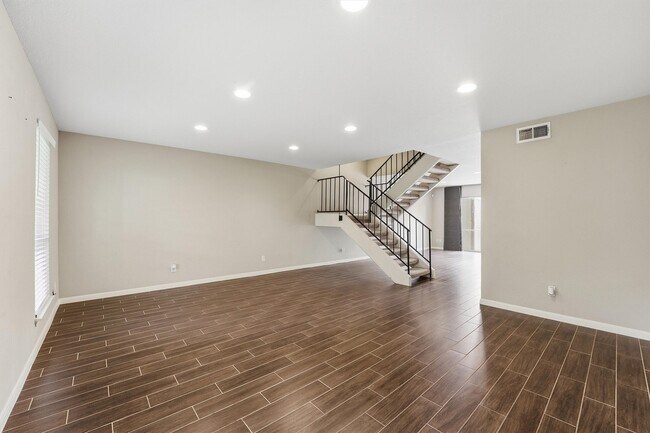 Foto del edificio - 2325 Triway Ln