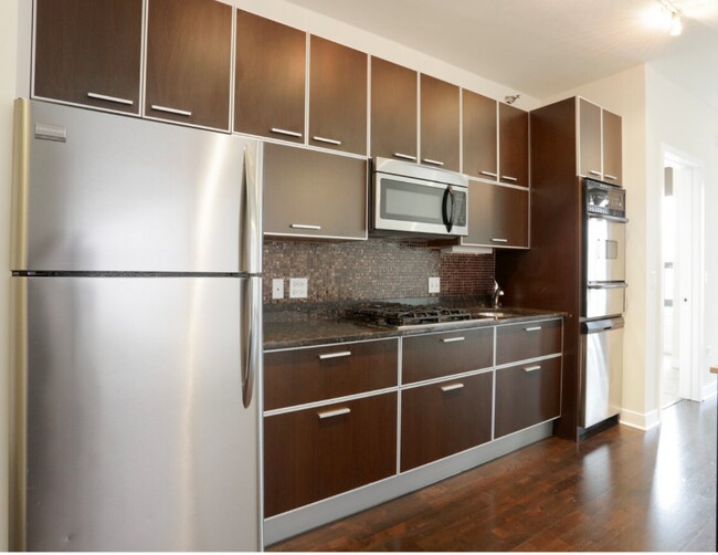 Foto del edificio - 330 N Jefferson St