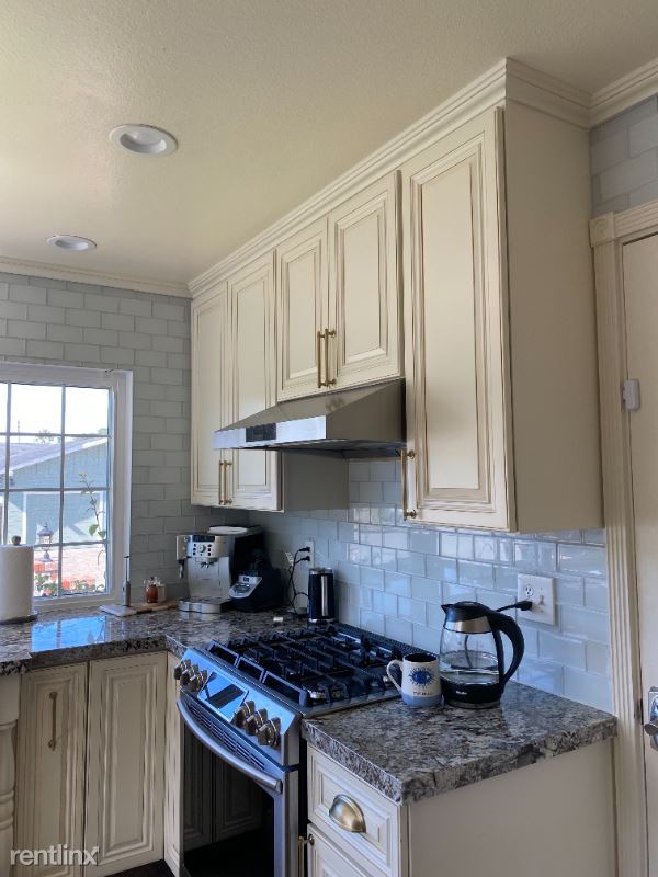 Building Photo - 4 br, 3 bath House - 931 Petra Lane