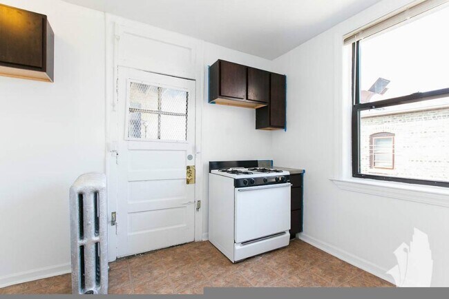 Foto del edificio - 2334 N Spaulding Ave