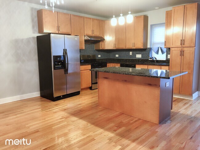 Building Photo - 3607 W 53rd St
