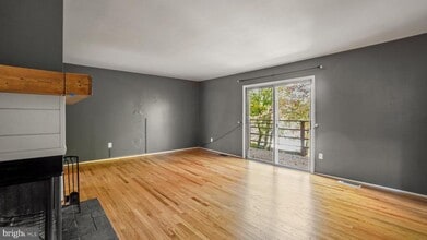 Building Photo - 422 Colonial Ridge Ln Building Photo - 422 Colonial Ridge Ln