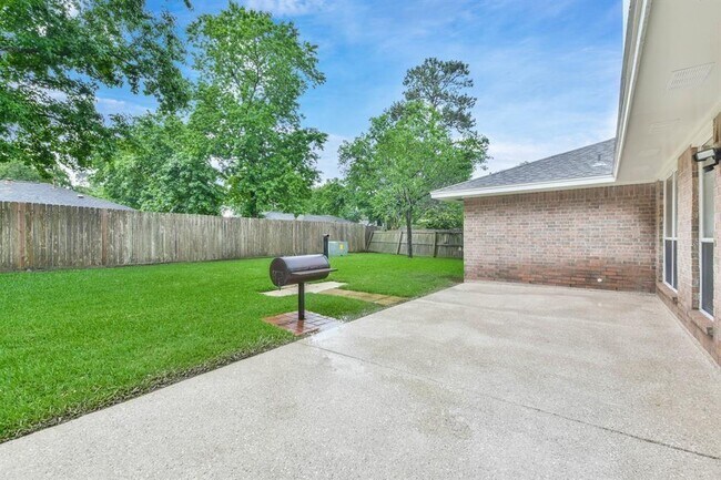 Building Photo - 2418 Longleaf Pines Ln