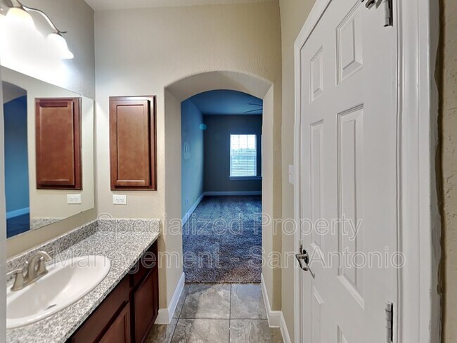 Building Photo - 3419 Cherokee Cove