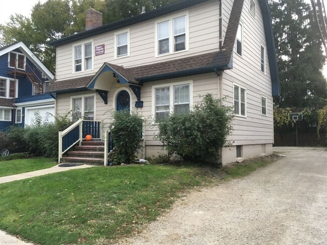Building Photo - 6 br, 3 bath House - 712 McKinley Ave 712 ...
