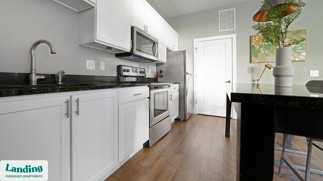 Building Photo - 41 E 9th Ave