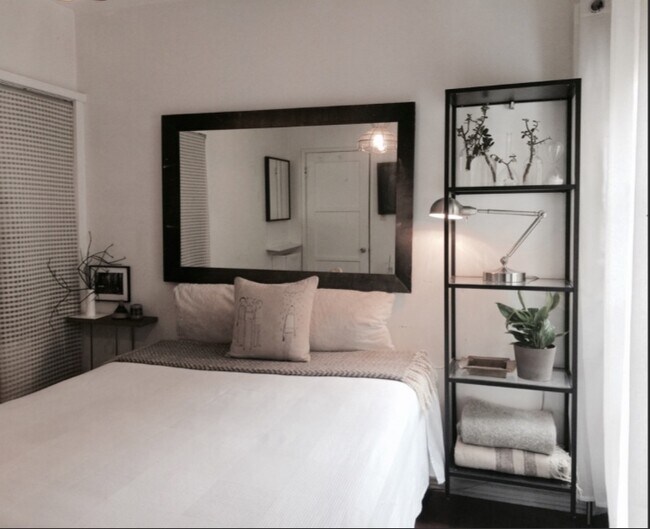 Foto del edificio - 6067 Lexington Ave