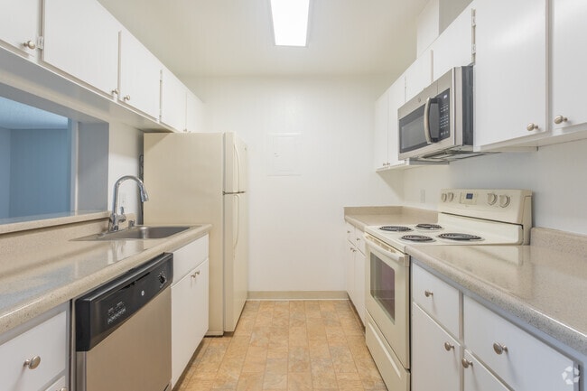 2BR,2BA - Cedar Glen