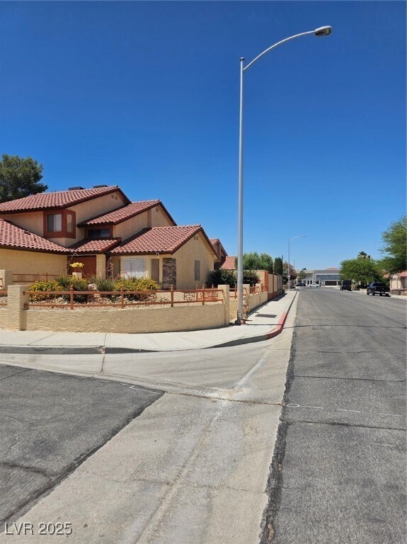 Building Photo - 8600 Abanico Ct