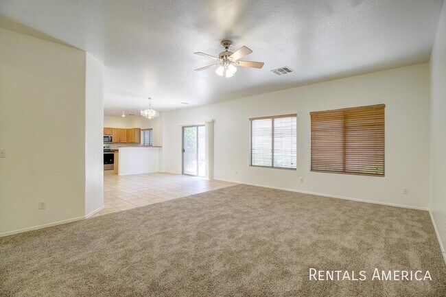 Building Photo - 2579 E Indian Wells Pl