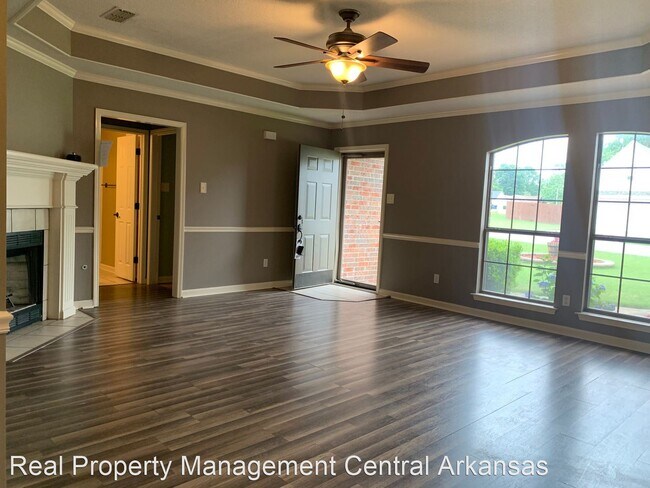 Building Photo - 3 br, 2 bath House - 11 Newcastle Dr.