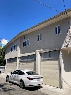 Garage Parking - 19 Breeze Ave