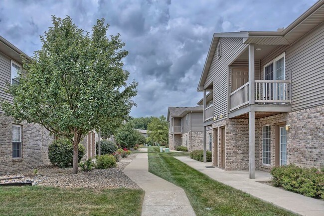 Building Photo - 901 Newcastle Dr