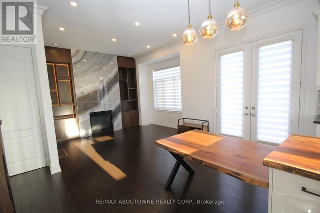 Building Photo - 3892 Lodi Rd