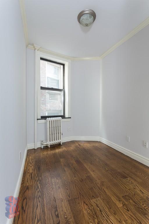 Building Photo - 326 E 35th St