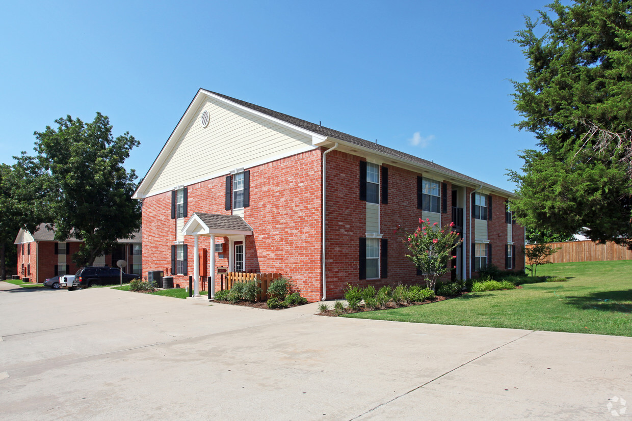 Primary Photo - Gables Gardens Apartments