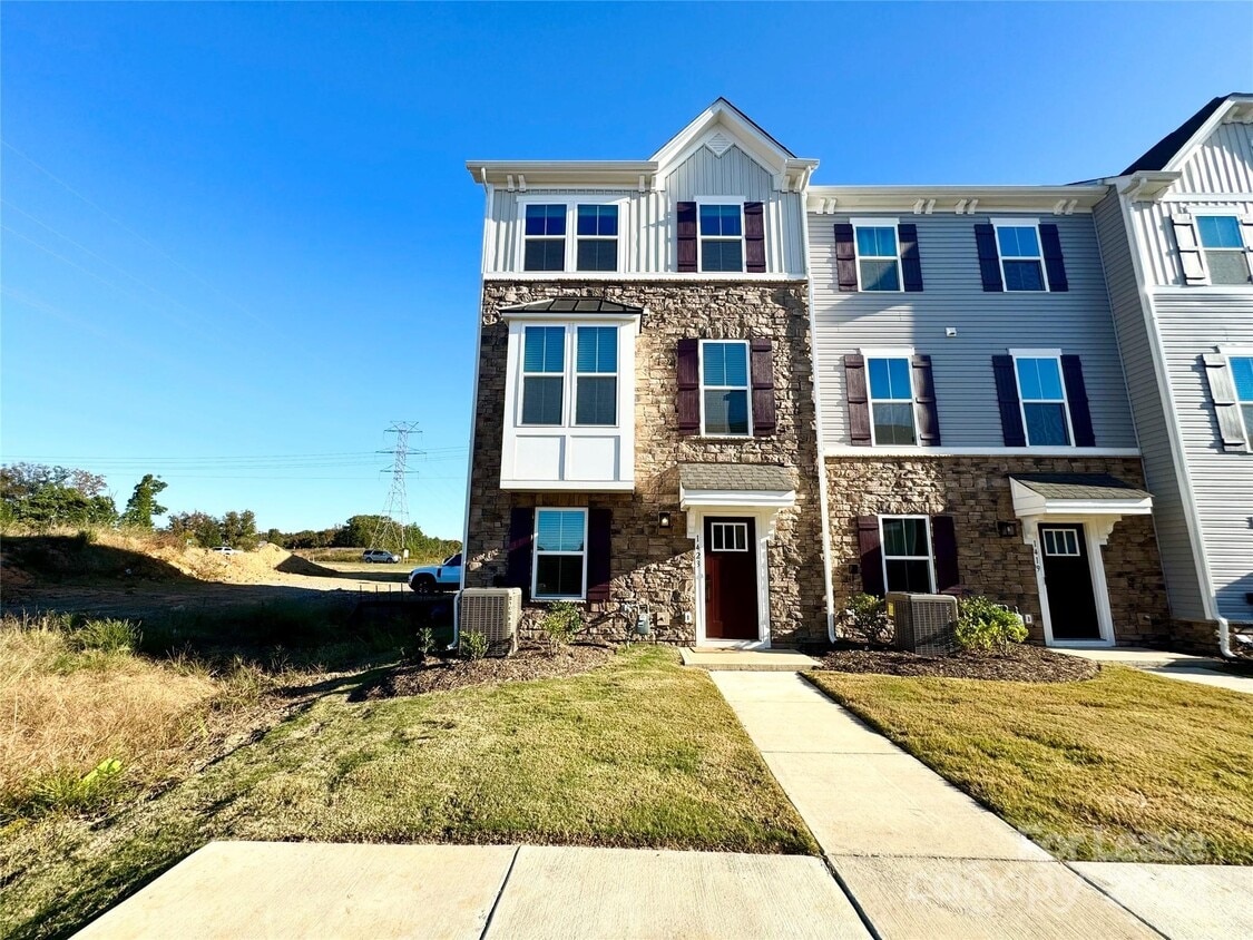 Primary Photo - 1423 Newell Towns Ln